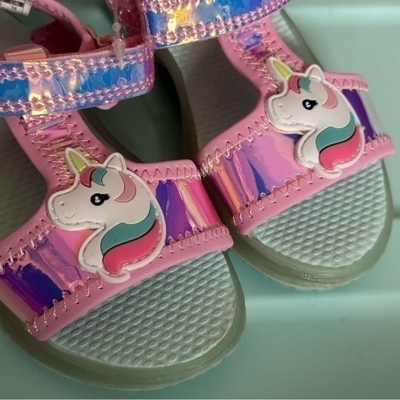 Carter's Toddler Girl's Hook & Loop Strap Light Up Sandals (Pink Unicorn) sz 7 - Picture 1 of 9